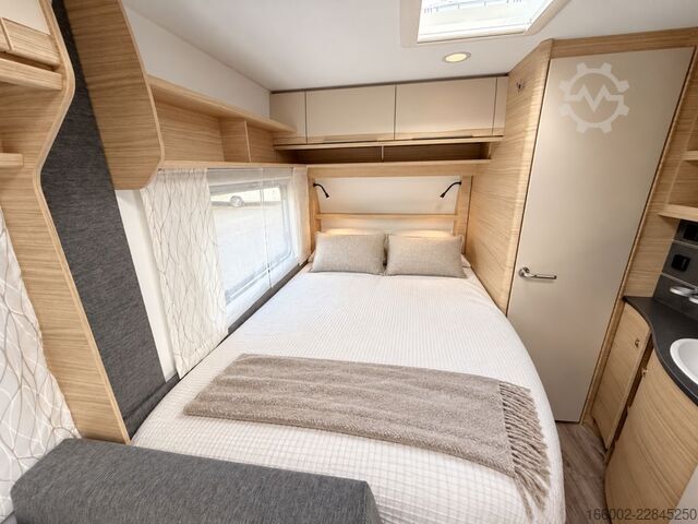 Caravan FENDT Bianco Activ 390 FHS 1.700 kg Lichtpaket