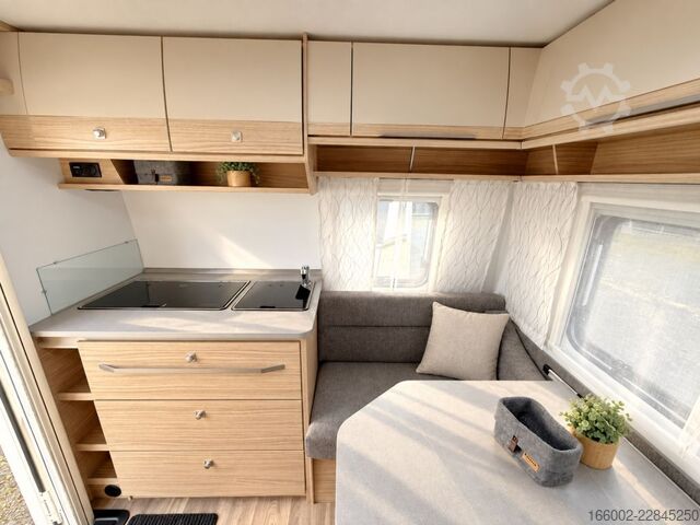 Caravan FENDT Bianco Activ 390 FHS 1.700 kg Lichtpaket