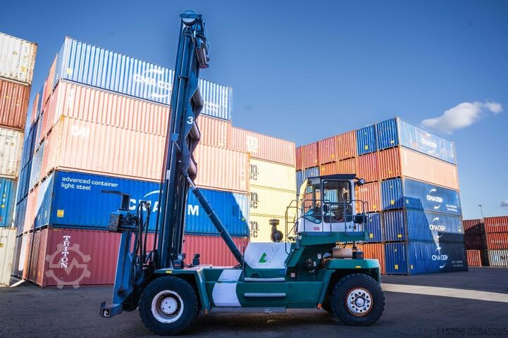 Empty Container Handler Kalmar DCE100-45E5