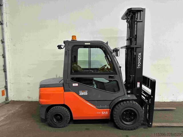 Diesel Forklift Toyota 52-8FDJF35 - TRIPLEX - NEUWERTIG !!!