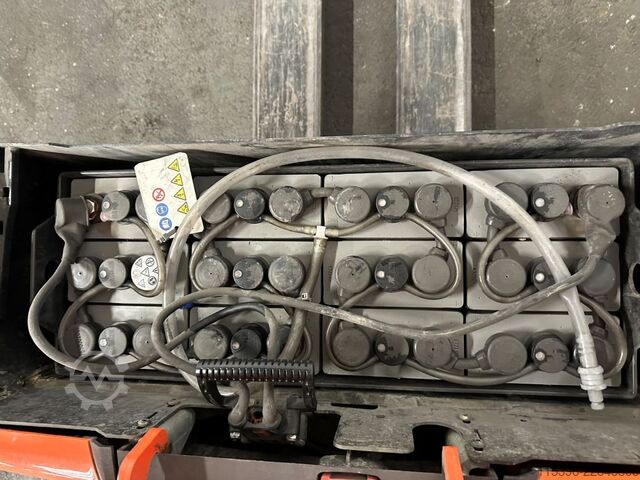 Electric Pallet Truck Toyota LWE 200