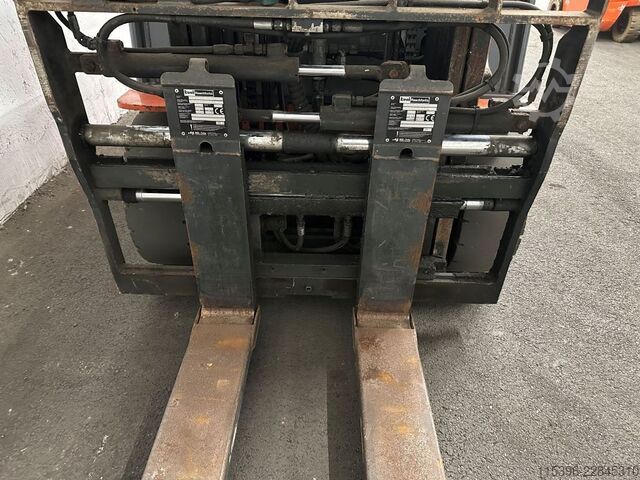 Electric 4-wheel forklift Toyota 8FBMKT25