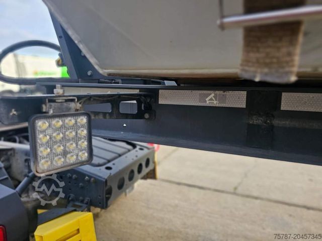 Kippers oplegger LANGENDORF 53,6 cbm Stahlmulde, Lift, SAF Scheibe, Türen