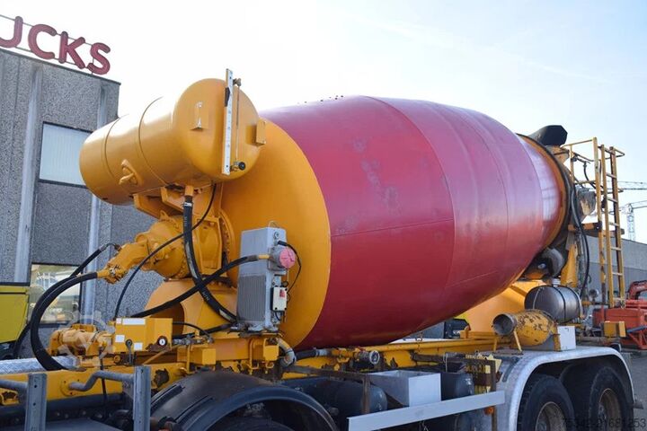 Blender Scania P380 9 cub mixer