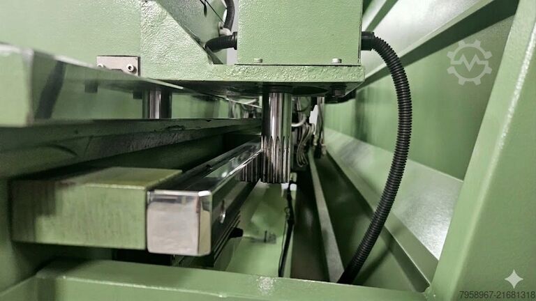 Torna Makinesi CQ6280 800x1500 Metal Technics Polska MTP TOKARKA CQ6280 800x1500