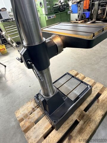 Taladro de columna SERRMAC R32