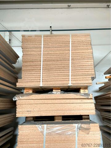 Placă aglomerată pardoseală platformă de depozitare ca. 6.000 m² - 38 mm Spanplatte Typ P6 - ab 10€ pro m²
