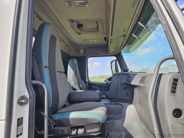 Containertransport (haakarmsysteem) VOLVO FM 500 6X2 TRIPLE HOOKLIFT