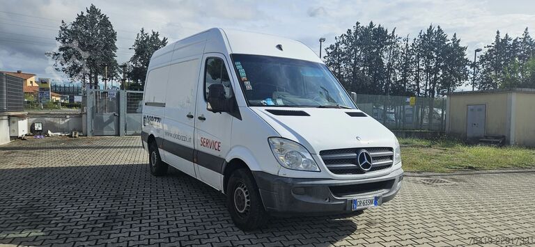 Furgon blaszak Mercedes-Benz SPRINTER 310 CDI T26-114