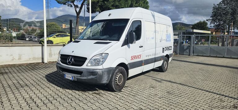 Furgon blaszak Mercedes-Benz SPRINTER 310 CDI T26-114