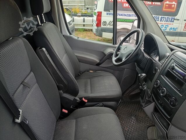 Furgon blaszak Mercedes-Benz SPRINTER 310 CDI T26-114