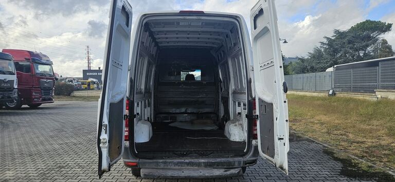 Furgon blaszak Mercedes-Benz SPRINTER 310 CDI T26-114