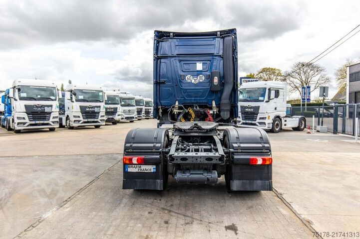 Standard-SZM MERCEDES ACTROS 1846 LS +ADR