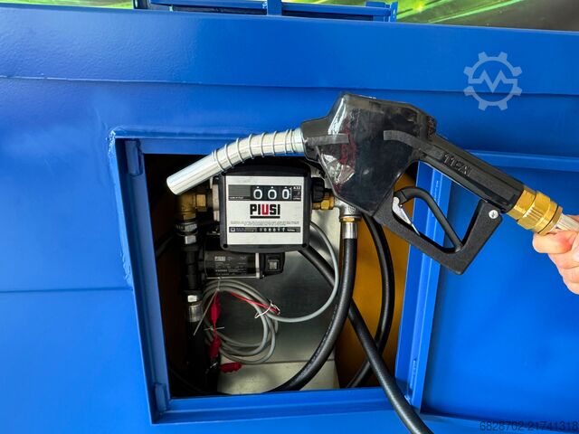 Skladovací nádrž Tankstelle/Tankanlage 976 Liter