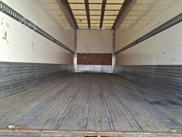 Dobozos utánfutó GROSSE EQUIPEMENT REMORQUE FOURGON 2 ESSIEUX