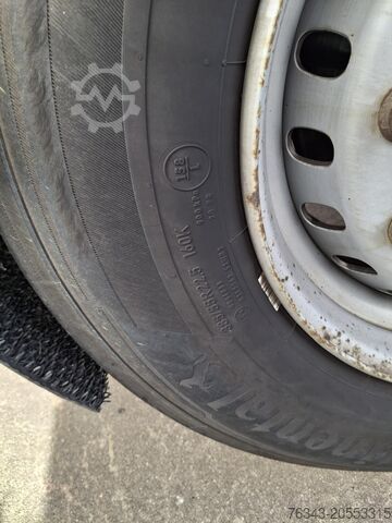 Dobozos utánfutó GROSSE EQUIPEMENT REMORQUE FOURGON 2 ESSIEUX