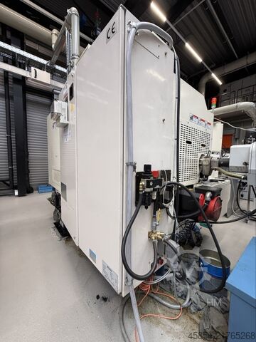 Tornio CNC a fantina mobile corta MIYANO BNE-51S, anno 1999, con caricatore IEMCA BOSS 552-HD, numer Miyano BNE-51S