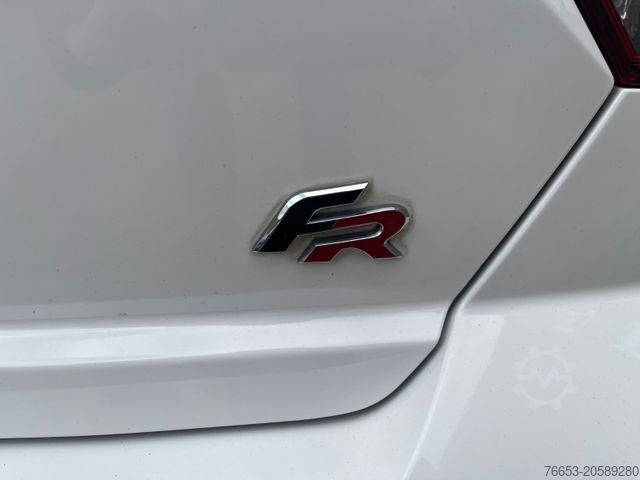 Furgão SEAT Ibiza 85kw FR*DSG*LED*Alcant.*PANO*Navi*Kamera