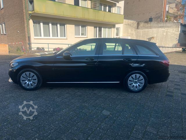 Miniautocarro MERCEDES-BENZ C 200d 110kw Kombi*Automatik*LED*Navi*Kamera