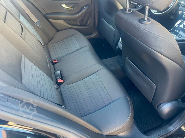 Miniautocarro MERCEDES-BENZ C 200d 110kw Kombi*Automatik*LED*Navi*Kamera