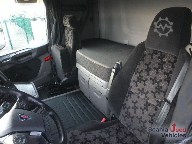 Zapreminski vučni traktor Scania R 460 A4x2EB Volumen Mega Jumbo