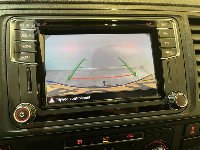 Kamyonet Volkswagen Transporter 2.0 TDI L2H1 150 PK 4Motion / Servi...