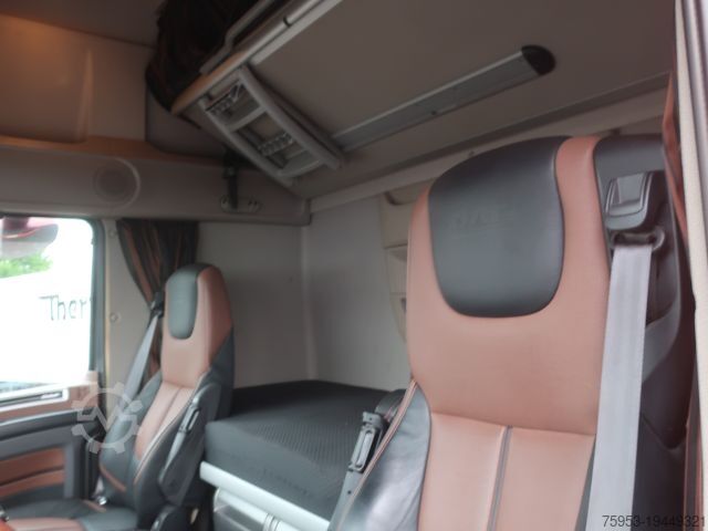 Standard dragbil DAF XF 530 FT SSC LED Standklima Leder Intarder