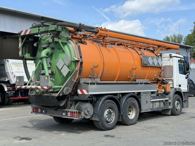 Vakuumtankbil MERCEDES-BENZ 2643 6x2 Kanalreiniger Kombi MÜLLER