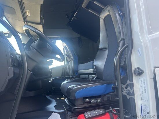Standardowy ciągnik siodłowy VOLVO FH 460,  E6,I-SHIFT,VEB+ GLOBETROTTER
