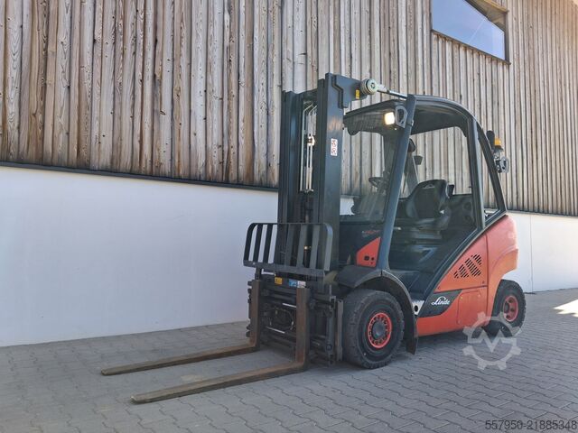 Gaffeltruck Linde H 25 Diesel Triplex Zinkenverstellgerät