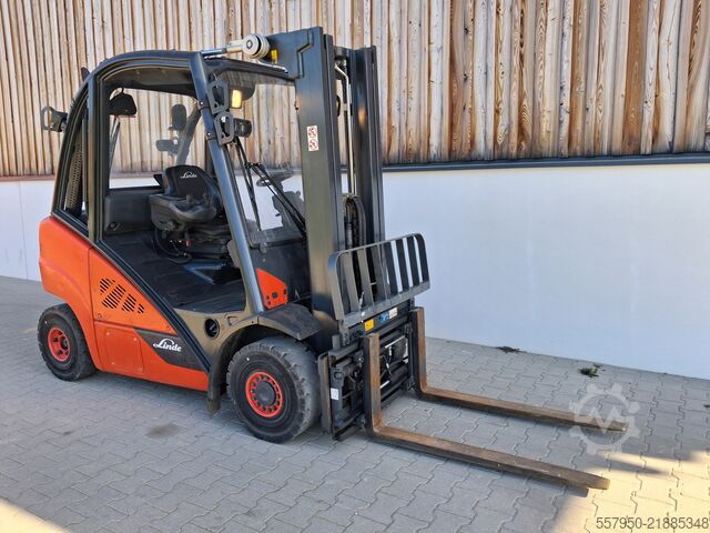 Gaffeltruck Linde H 25 Diesel Triplex Zinkenverstellgerät