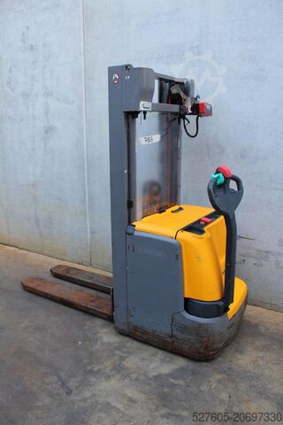 Stacker Jungheinrich EJC 214 430 DZ