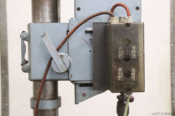 Stalpboormachine MK3 met kruistafel Strands S68