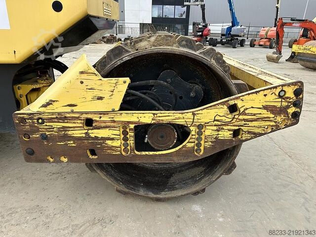 Glat rulle BOMAG BW177D-4