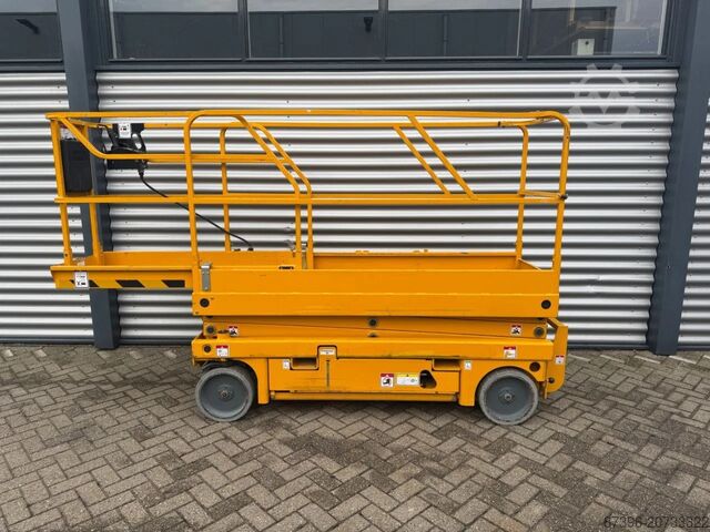 Scissor lift Haulotte Compact 8 Hoogwerker Schaarhoogwerker