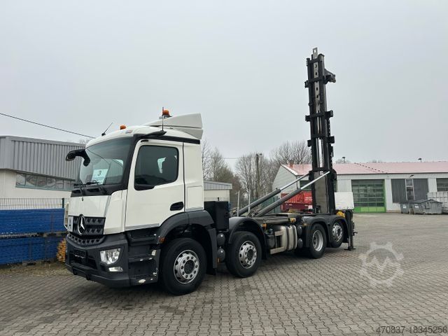 Haakarm vrachtwagen MERCEDES-BENZ Arocs 3243 8x2 / M-Tec HLS 20 Silosteller + Funk