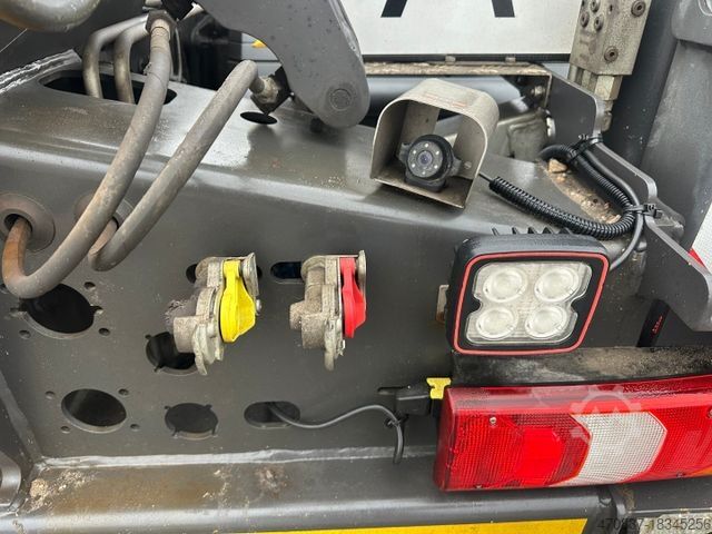 Haakarm vrachtwagen MERCEDES-BENZ Arocs 3243 8x2 / M-Tec HLS 20 Silosteller + Funk