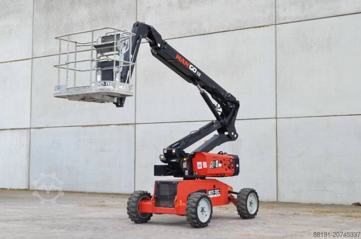 Scharnierende telescopische hoogwerker Manitou ManGo 12