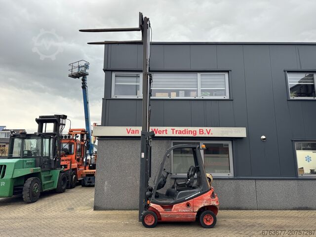 Linde H16T-03 Triplex 540 Freelift / Sideshift LPG 2006 LINDE H16T-03 Triplex 540 Freelift / Sideshift LPG 2006