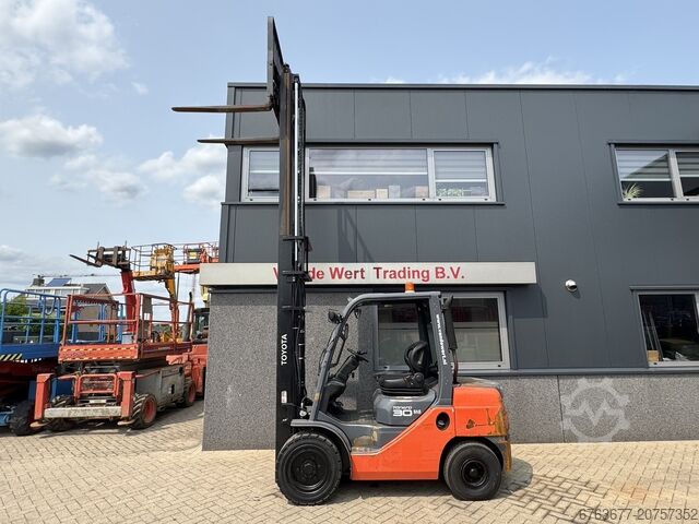 Forklift Toyota 02-8FDF30 Duplo 450, side shift / fork positioner, diesel, 2012 TOYOTA 02-8 FDF 30