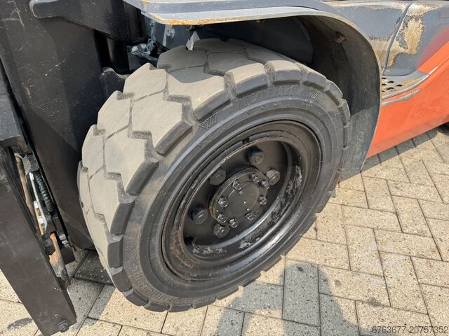 Forklift Toyota 02-8FDF30 Duplo 450, side shift / fork positioner, diesel, 2012 TOYOTA 02-8 FDF 30