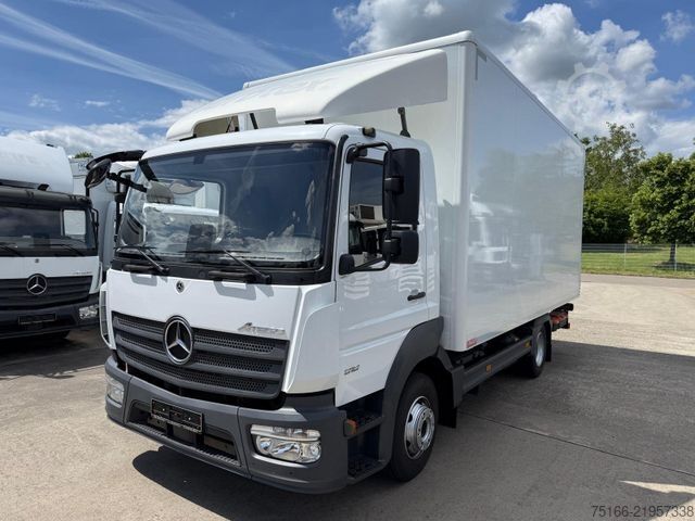 Skříňový nákladní automobil MERCEDES-BENZ ATEGO 918 L Koffer 5,30 m LBW 1,5 T*E 6D*NL 4 T