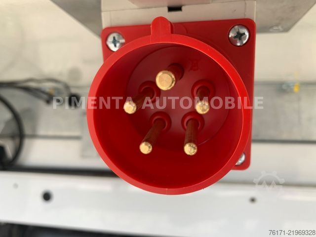 Koelwagen met geïsoleerde laadbak VOLKSWAGEN Crafter 50 TK KOFFER -20°C THER NAVI KLIMA TEMPO