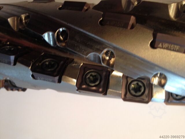 Schaal eindmolen/geluiteindmolen Mitsubishi