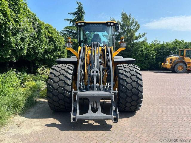 Wheel loader Volvo L120 H2 UNUSED Michelin 750/65