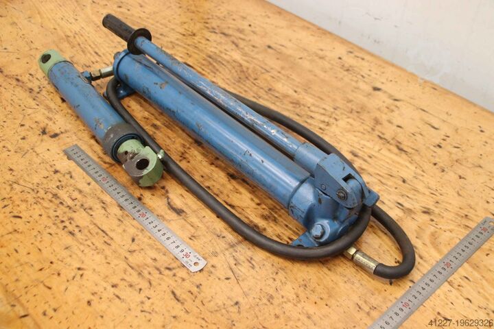 Ruční hydraulické čerpadlo 650 bar s válcem Weber ERGS 40-150 8 t