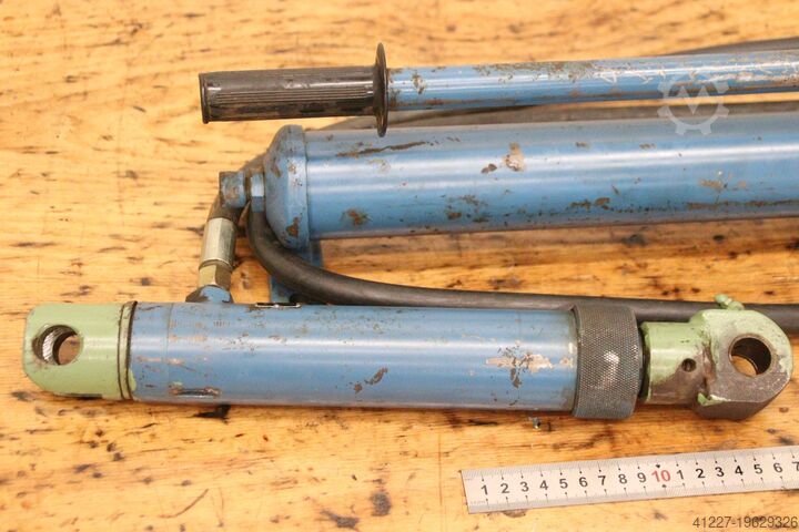 Ruční hydraulické čerpadlo 650 bar s válcem Weber ERGS 40-150 8 t