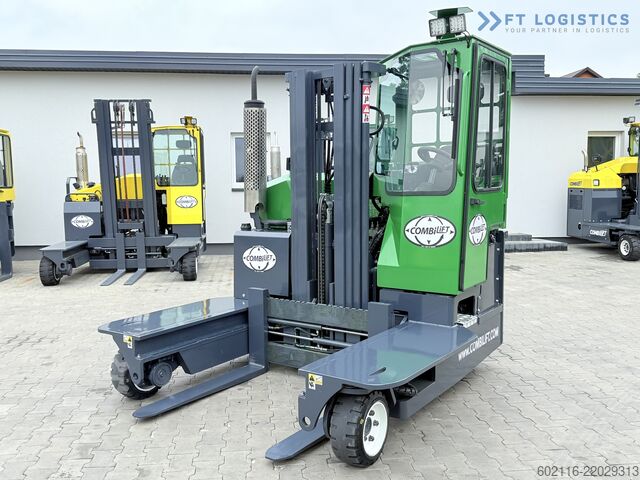 Dört yollu forklift Combilift C3000 DIESEL TRIPLEX 4900 POSITIONER