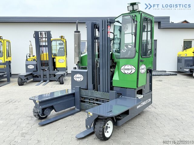 Dört yollu forklift Combilift C3000 DIESEL TRIPLEX 4900 POSITIONER