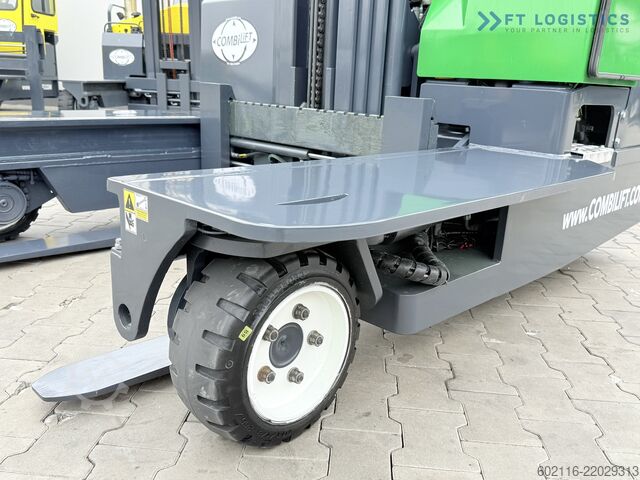 Dört yollu forklift Combilift C3000 DIESEL TRIPLEX 4900 POSITIONER